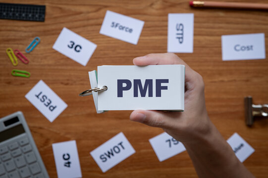 There is word card with the word PMF. It is an abbreviation for Product Market Fit as eye-catching image.