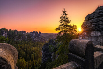 Sonnenaufgang auf der Bastei Br&uuml;cke