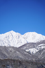 雪景色の白馬村　白馬大橋から眺めた北アルプス