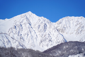 雪景色の白馬村　白馬大橋から眺めた北アルプス