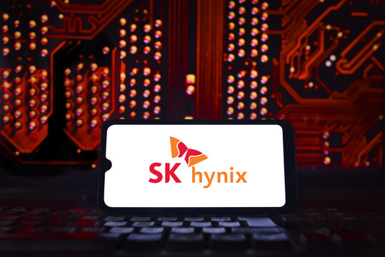 SK hynix logo on a smartphone screen. A South Korean semiconductor company. Technology concept.