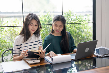 Asian Business woman Meeting Design Ideas professional investor working new start up project. businesswoman working together meeting concept