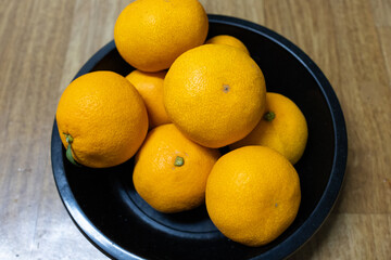 lemons in a bowl