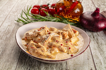 Roasted chicken fillet with cream sauce