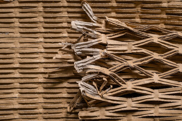 Void fill packaging recycled corrugated cardboard netting mat