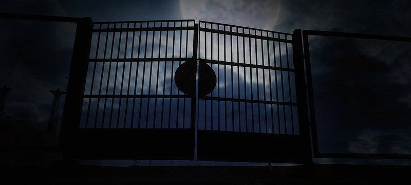 Closed iron gate. Photo by Layla.