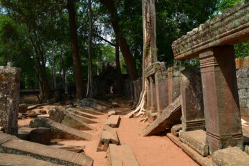 Naklejka premium カンボジア シェムリアップ遺跡群 コー・ケー