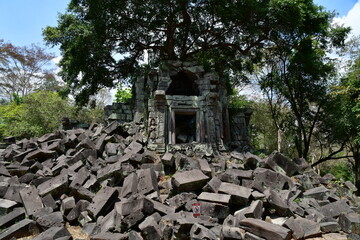 Naklejka premium カンボジア シェムリアップ遺跡群 ベン・メリア