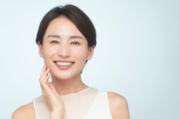 スキンケア/若く美しい女性のビューティーイメージ