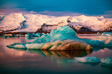 Laguna lodowcowa Jokulsarlon, Islandia © Paweł Mielko