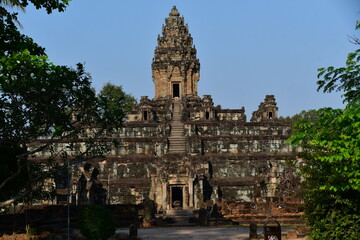 カンボジア ロリュオス遺跡群 バゴン