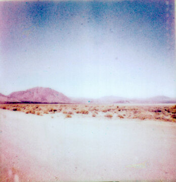 old faithful geyser in yellowstone