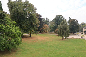 Blick in den Kurpark von Bad Nenndorf im Kreis Schaumburg in Niedersachsen	