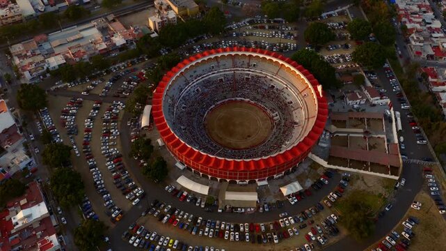 Bullring - Guadalajara (Circle & Pull Out)