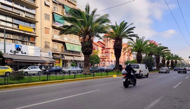 Photo of Thiseos (Eleftheriou Venizelou) avenue in Kallithea, it is one of the main and most recognizable streets in Kallithea with many shops, cafes and offices.