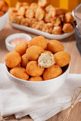 bolinha de queijo