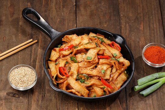 Eomuk bokkeum is a Korean fried fish cake. It's usually served as a side dish with dosirak, a traditional Korean lunch.