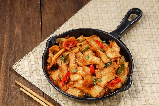 Eomuk bokkeum is a Korean fried fish cake. It's usually served as a side dish with dosirak, a traditional Korean lunch.