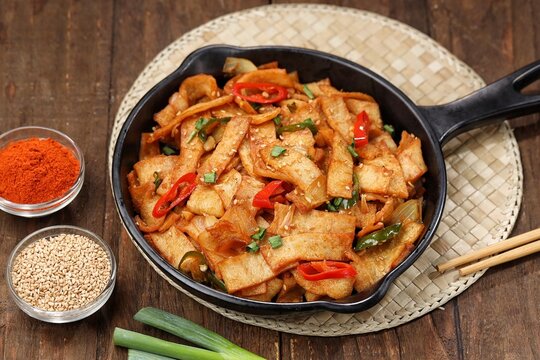 Eomuk bokkeum is a Korean fried fish cake. It's usually served as a side dish with dosirak, a traditional Korean lunch.