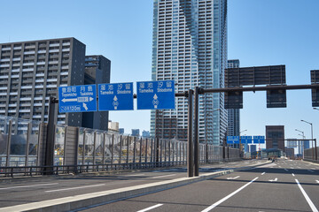 東京都　環二通り　月島警察署前交差点の景色 © osap1111