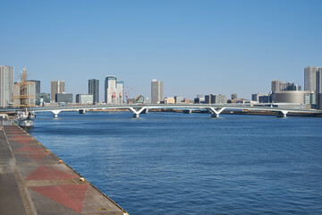 東京都　晴海客船ターミナルからの晴海大橋の眺め © osap1111