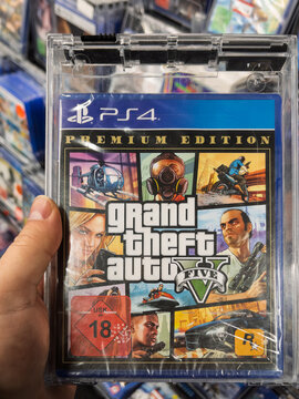 Grand Theft Auto V Premium Edition for PlayStation 4