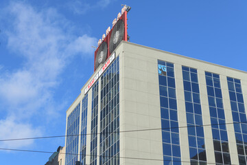 Fototapeta premium Sam The Record Man - Neon Sign atop 277 Victoria St, Toronto