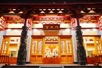 Hsing Tian Kong at Night in Taipei, Taiwan - 台湾 台北 行天宮 夜景