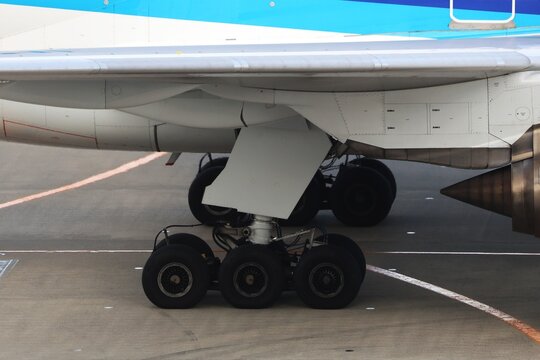 大型旅客機、ボーイングB777の車輪