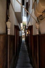 日本の岡山県倉敷市の白壁の美しいレトロな町並み