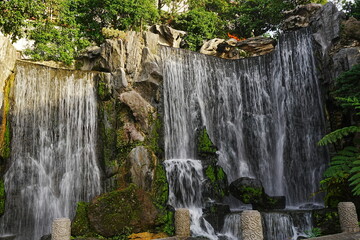 Waterfalls at Lungshan or Longshan Temple in Taipei, Taiwan - 台湾 台北 龍山寺 滝