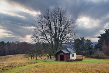 Fototapeta premium Kapelle Herrin der Berge
