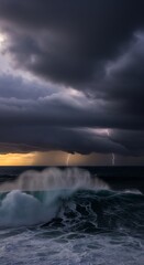 Obraz premium Tempestuous Ocean - Waves Crashing Under a Stormy Sky.