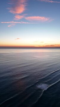 Precioso amanecer en la mediterr&aacute;nea playa de Xeraco (Valencia) a vista de p&aacute;jaro. 