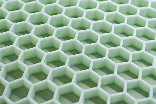 Hexagonal cells of honeycomb filler for orthopedic mattresses