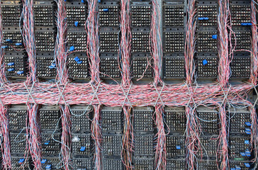 gros plan de l int&eacute;rieur d'un placard &eacute;lectrique