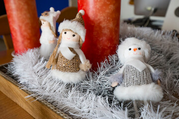 Detalhe de efeitos natal&iacute;cios em ambiente familiar. 