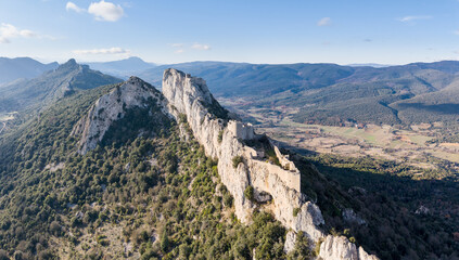 Château de Peyrepertuse dans l'Aude en France	