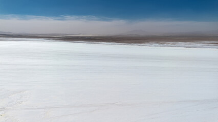 Fototapeta premium A beautiful large salt flat in Uyuni. Salt lake.