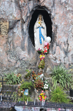 Kleiner Altar an einer Stra&szlig;e bei Carmen auf Bohol