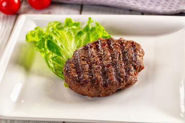 Grilled beef cutlet minced meat