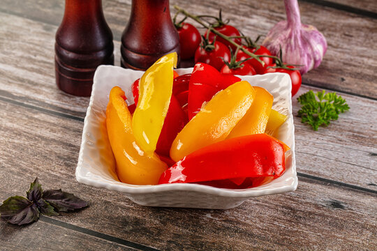 Marinated bell pepper parica slices