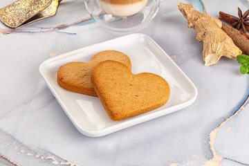Sweet ginger cookies for snack