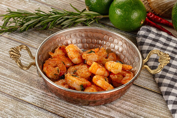Roasted shrimps in the bowl
