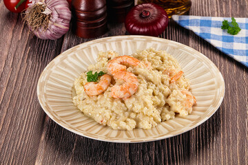 Gourmet risotto with prawn and cheese
