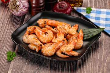 Steamed red prawn with spices
