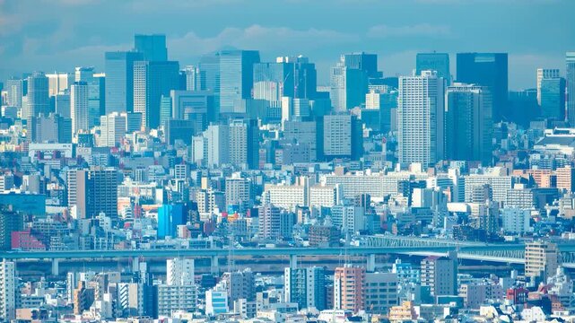 東京都市風景・林立するビル群　ドローン撮影イメージ