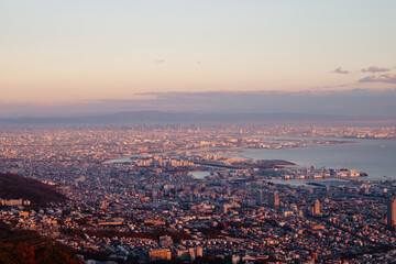 摩耶山から見下ろす神戸市街と大阪方面の夕景