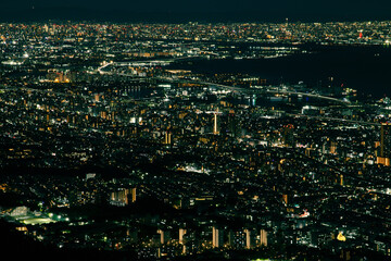 Obraz premium 摩耶山から見下ろす神戸市街と大阪方面の夜景