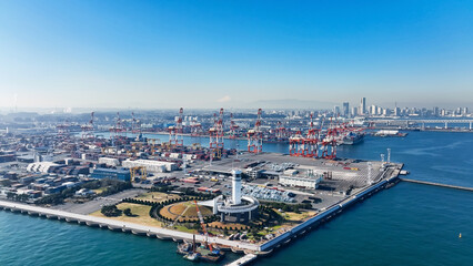 港湾都市のドローン空撮